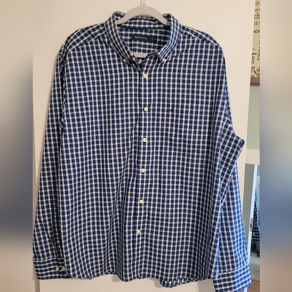 Nautica Men's Navy and White Plaid Shirt